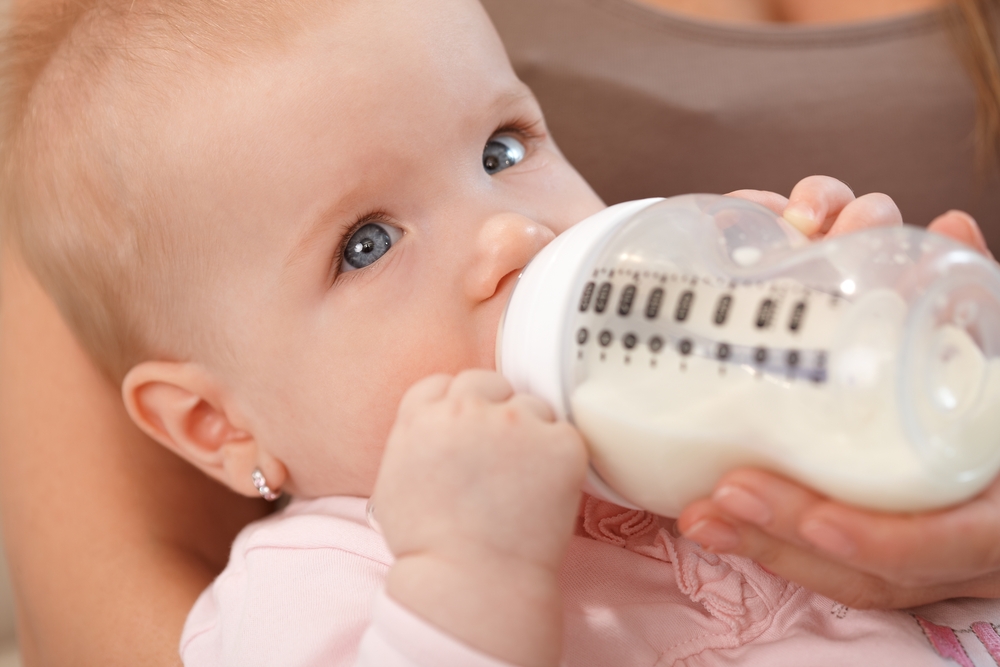 Peephole Pack to put shelf Hranirea cu lapte praf sau formula la bebelusi - Clubul Bebelusilor